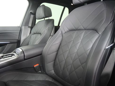 Used 2025 BMW X5 xDrive40i image 10