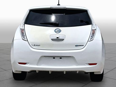 Used 2015 Nissan Leaf S w/ Charge Package FWD image 4