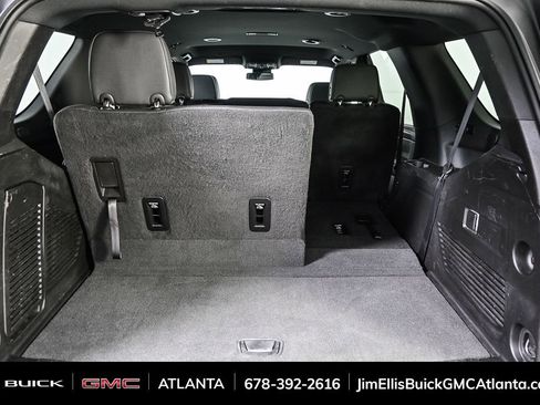 Used 2024 GMC Yukon SLT image 32