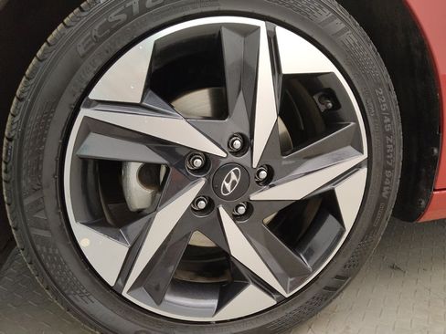 Used 2021 Hyundai Elantra SEL w/ Convenience + Premium Package FWD image 31