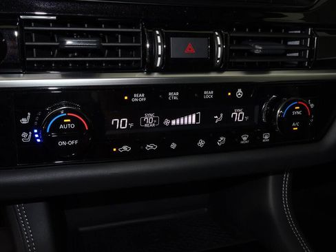 New 2025 Nissan Pathfinder Platinum image 20