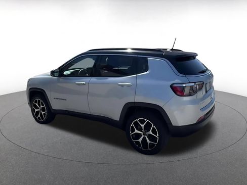 Used 2025 Jeep Compass Limited AWD/4WD image 8