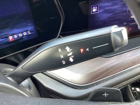 Used 2025 Chevrolet Tahoe LT image 28