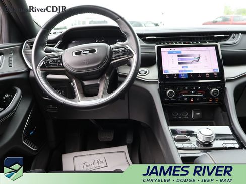 Used 2021 Jeep Grand Cherokee L Overland w/ Luxury Tech Group IV AWD/4WD image 20