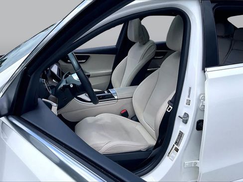 Used 2024 Mercedes-Benz C 300 4MATIC Sedan image 8