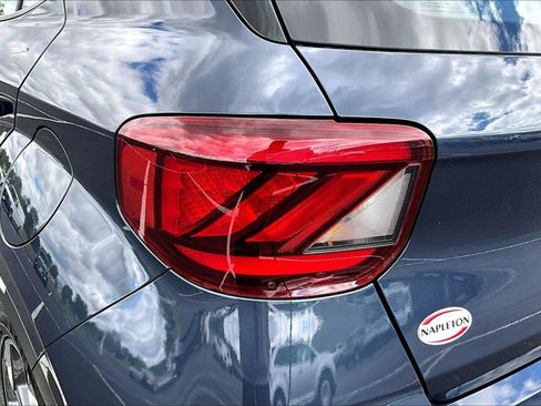 Used 2024 Hyundai Venue Limited FWD image 30