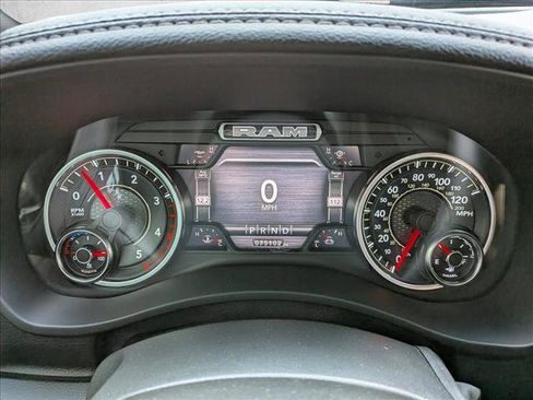 Used 2022 RAM 3500 Laramie AWD/4WD image 11