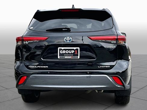Used 2023 Toyota Highlander Limited image 5