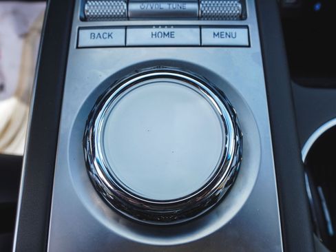 Used 2025 Genesis GV70 2.5T image 31