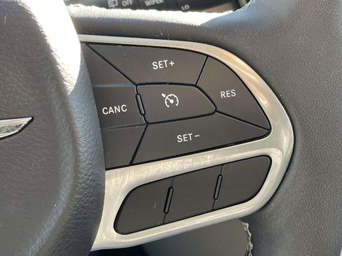 Used 2024 Chrysler Voyager LX image 11