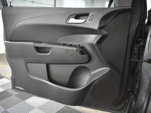 Used 2018 Chevrolet Sonic LT w/ RS Package FWD image 23