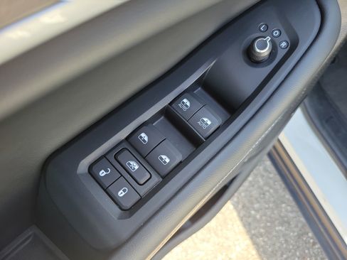 Used 2022 Jeep Grand Cherokee Limited AWD/4WD image 22