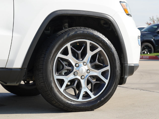 Used 2020 Jeep Grand Cherokee Limited w/ Luxury Group II RWD image 19