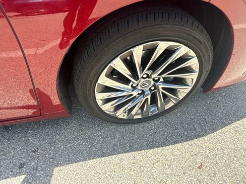 Used 2025 Lexus ES 350 w/ Technology Package FWD image 15