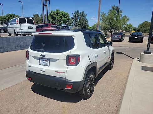 Used 2023 Jeep Renegade Trailhawk AWD/4WD image 7