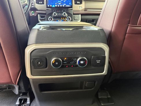 Used 2024 Ford Expedition Limited AWD/4WD image 24