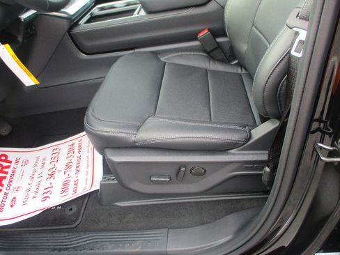 New 2026 Ford Expedition Platinum image 19