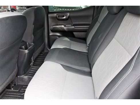 Used 2021 Toyota Tacoma TRD Sport image 12