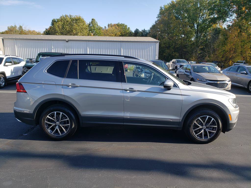 Used 2020 Volkswagen Tiguan SE AWD/4WD image 4