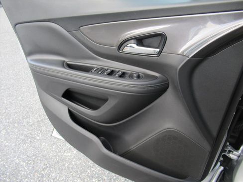 Used 2022 Chevrolet Blazer RS w/ Enhanced Convenience Package image 32