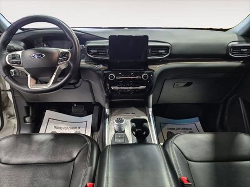 Certified 2022 Ford Explorer Limited w/ Equipment Group 301A image 12