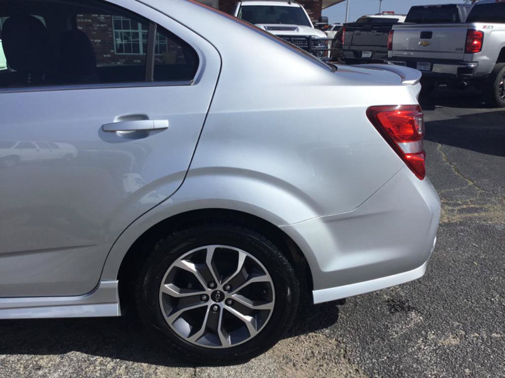 Used 2018 Chevrolet Sonic LT w/ RS Package FWD image 19