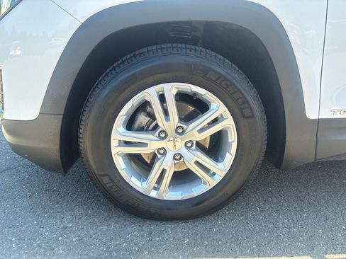 Used 2018 GMC Terrain SLE FWD image 29