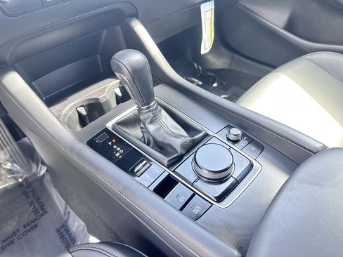 Used 2023 MAZDA MAZDA3 s FWD image 6