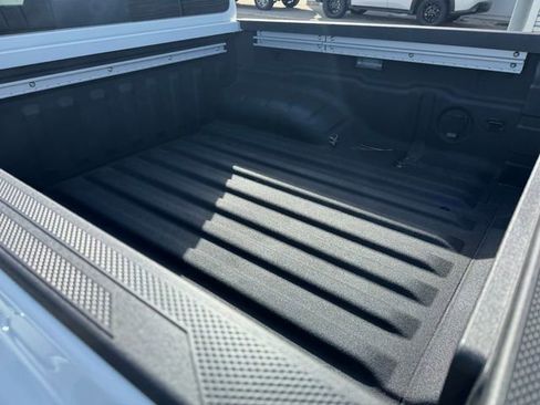 New 2026 Nissan Frontier SV image 5