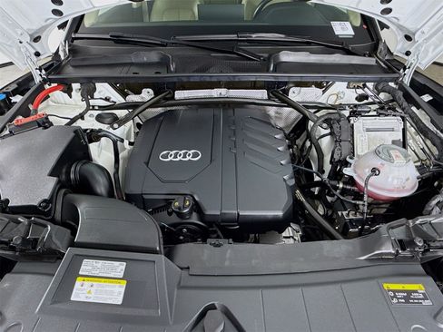 Used 2023 Audi Q5 2.0T Premium w/ Convenience Package image 30