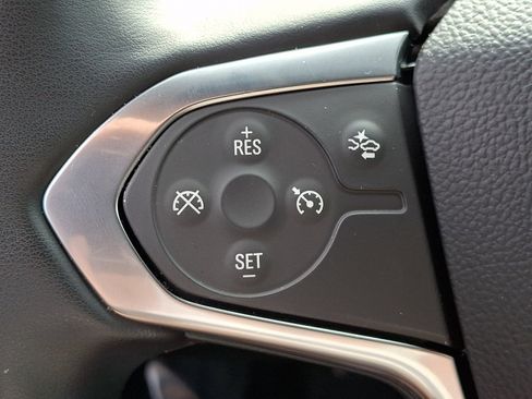 Used 2023 Chevrolet Traverse LT w/ LPO, Floor Liner Package AWD/4WD image 23