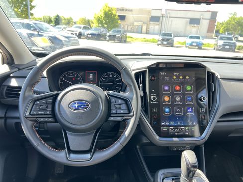 Used 2024 Subaru Crosstrek 2.5i Limited w/ Popular Package #4A AWD/4WD image 2