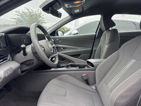 Used 2024 Hyundai Elantra SEL FWD image 11