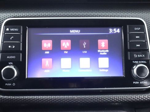 Used 2020 Nissan Kicks S image 20