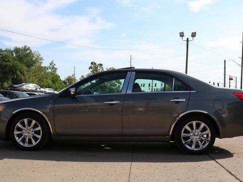 Used 2011 Lincoln MKZ FWD image 17