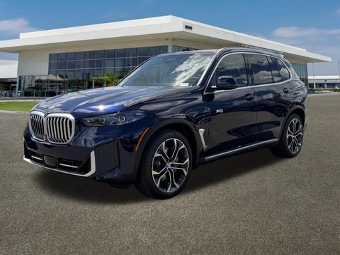 New 2026 BMW X5 xDrive50e image 5