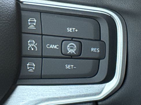 New 2026 Jeep Grand Wagoneer 2WD image 21