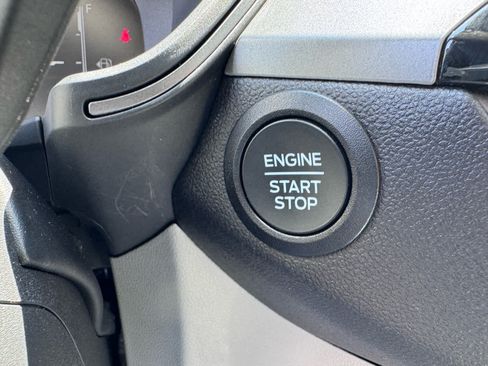 Certified 2025 Ford Escape Active AWD/4WD image 30