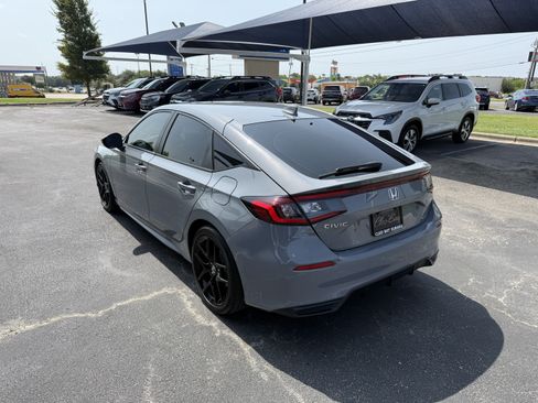 Used 2025 Honda Civic Sport image 5