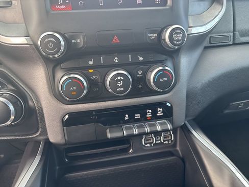 Used 2022 RAM 1500 Big Horn AWD/4WD image 14