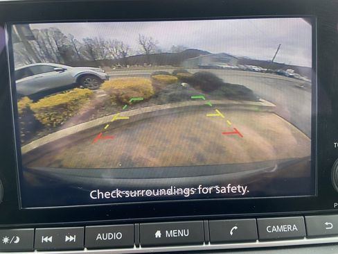 Used 2023 Nissan Rogue SV image 18