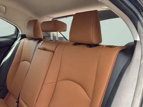 Used 2021 Lexus UX 200 w/ Premium Package FWD image 10