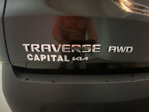 Used 2019 Chevrolet Traverse LT image 27