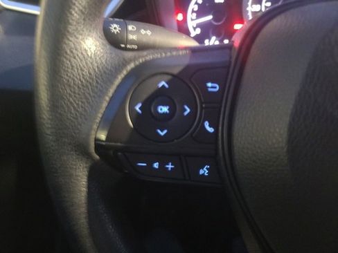 Used 2022 Toyota Corolla LE image 20