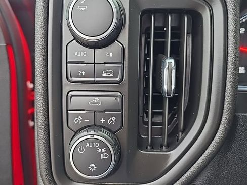 Used 2023 Chevrolet Silverado 1500 Custom image 19