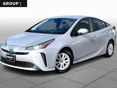 Used 2019 Toyota Prius LE w/ Carpet Mat Package image 1
