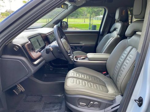 Used 2023 Rivian R1S Adventure Dual AWD/4WD image 15