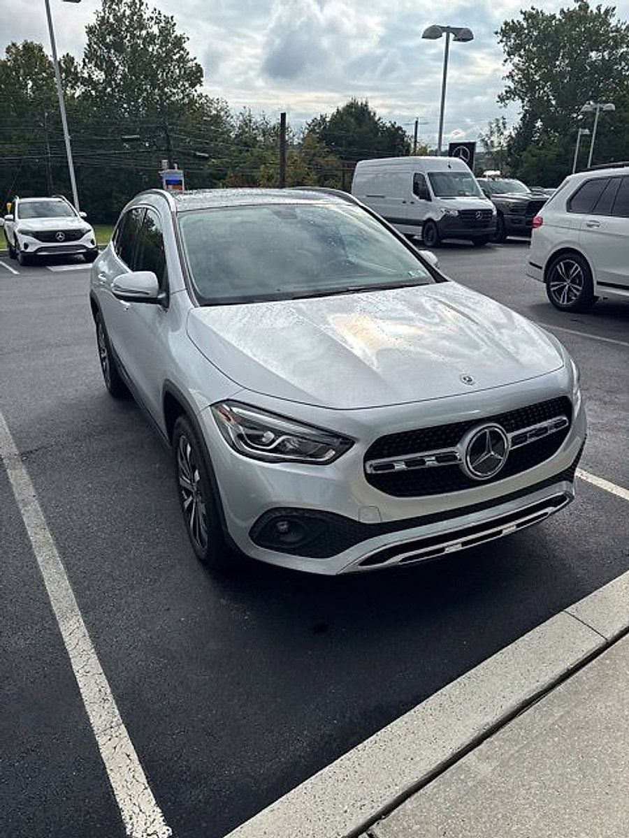 Used 2023 Mercedes-Benz GLA 250 4MATIC image 2