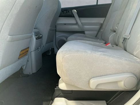 Used 2011 Toyota Highlander 4WD image 14