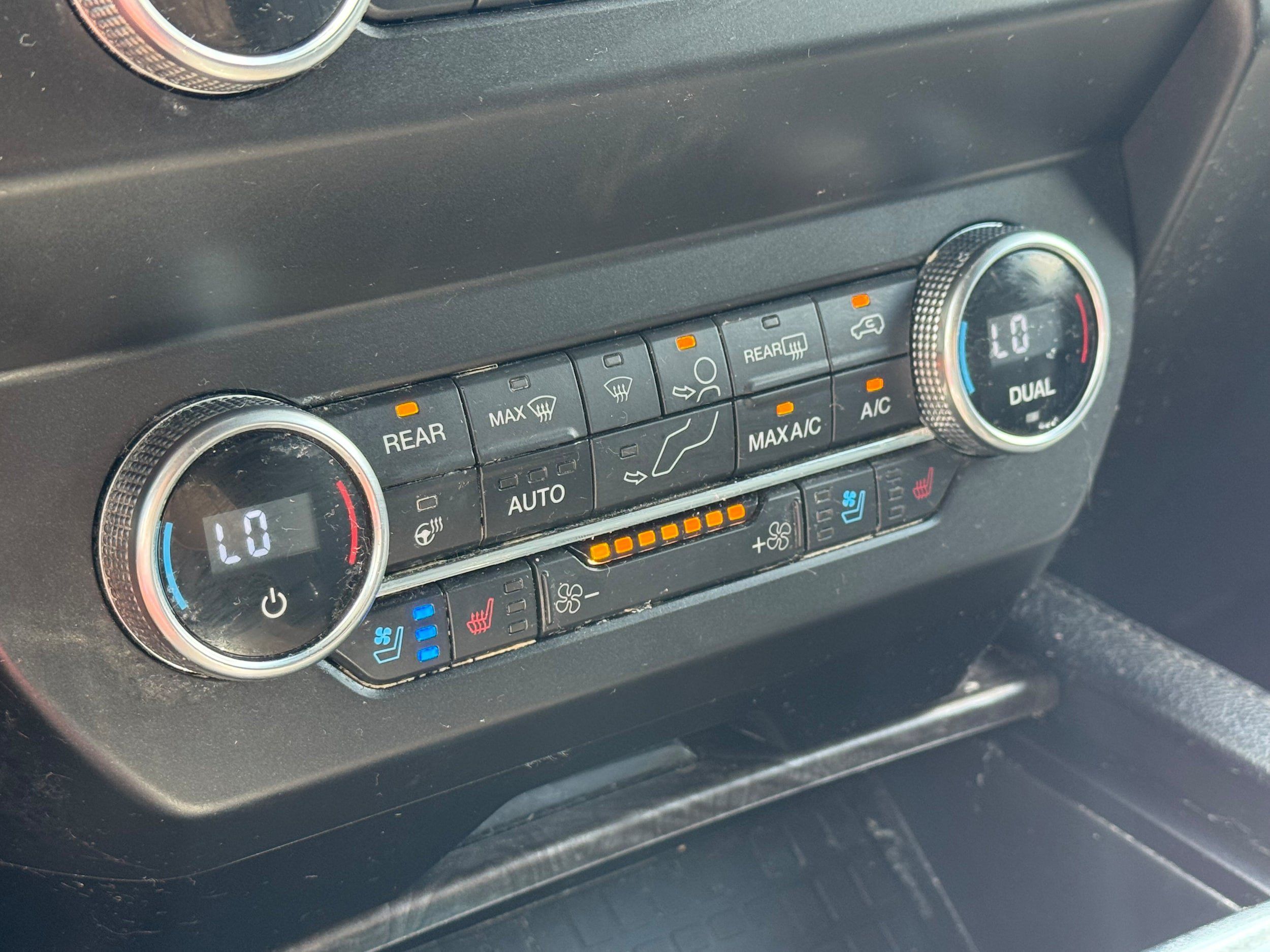 Used 2020 Ford Expedition Limited RWD image 24